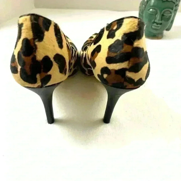 BCBG Aminkha Animal Print Real Cow Hair Point Toe Pump Heels Size 7.5B - Picture 12 of 15